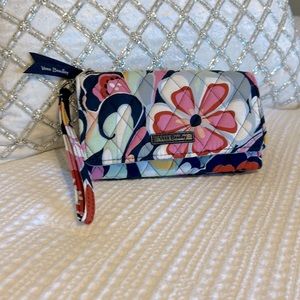 Vera Bradley trifold wristlet wallet